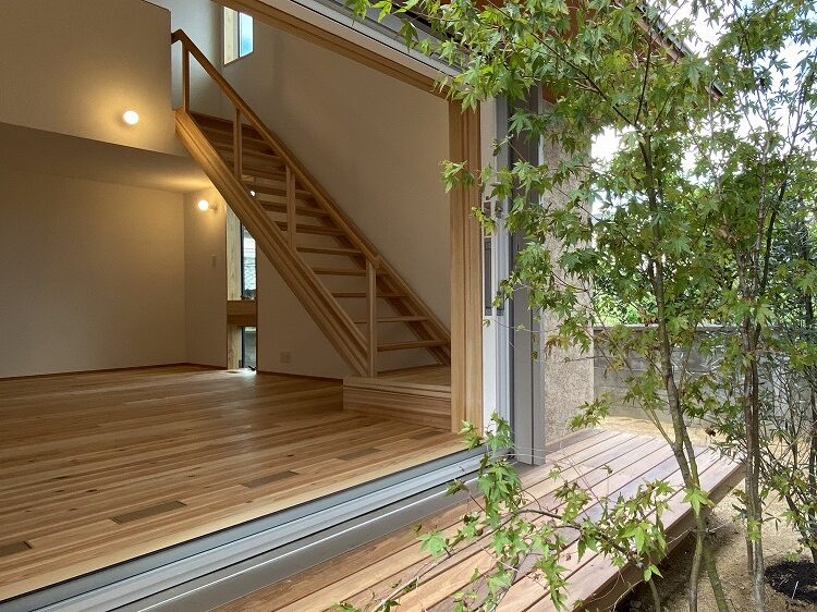 i-works1.0枚方。お隣さんが近くとも、見たい景色に変えるための緑の工夫を施す