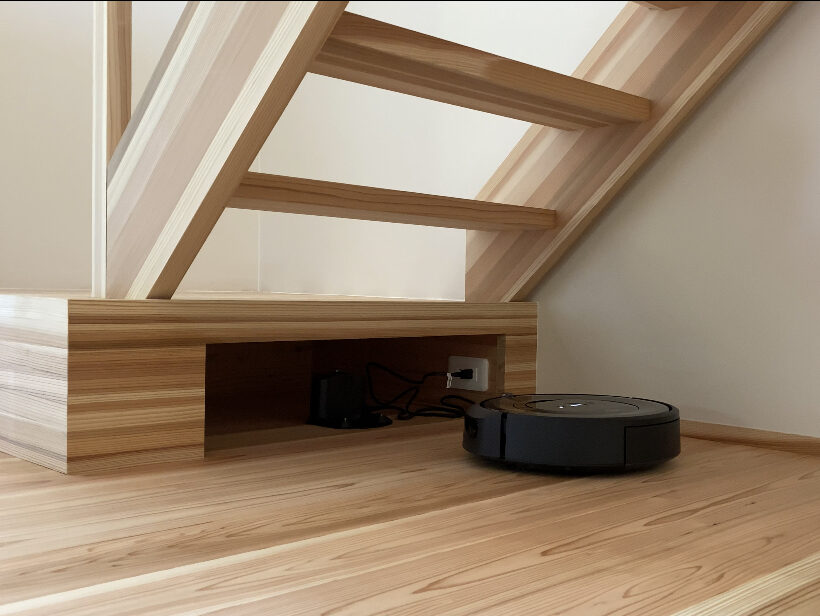 ソーラーコムオリジナルのお掃除ロボットの家