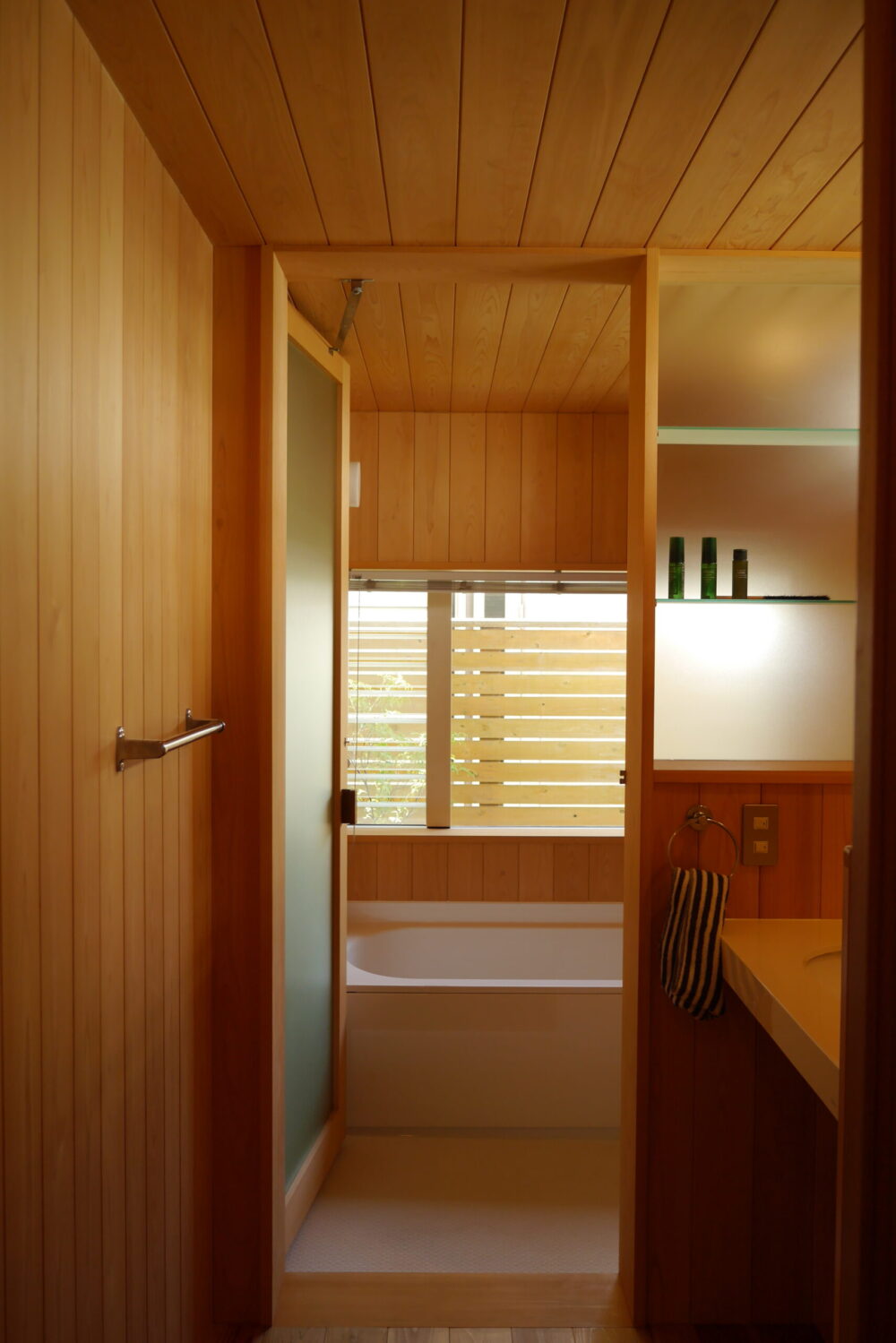 つくばモデルの仕様。風呂・洗面の仕上げが統一され広がりを見せる