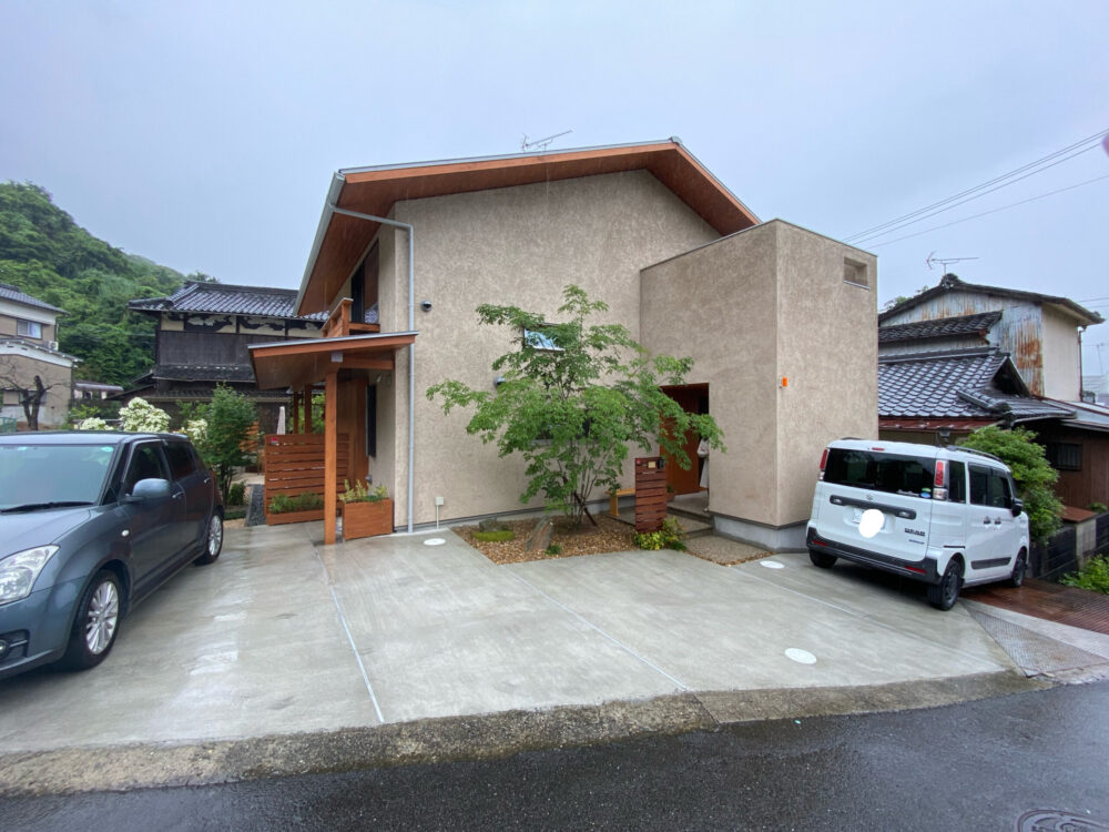 伊礼設計作法では別付けの物置を組み立てることは少ない。地域の景観を良くするという重要なコンセプトもあるからだ