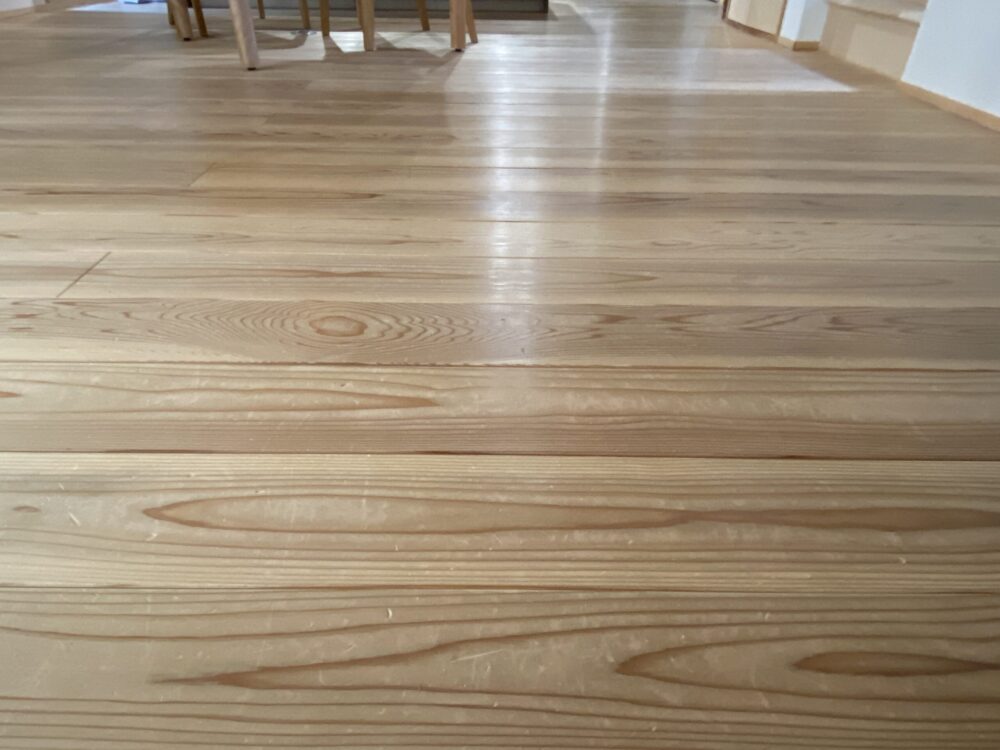 2年経過の上小節材。源平の色差はほとんど無くなった