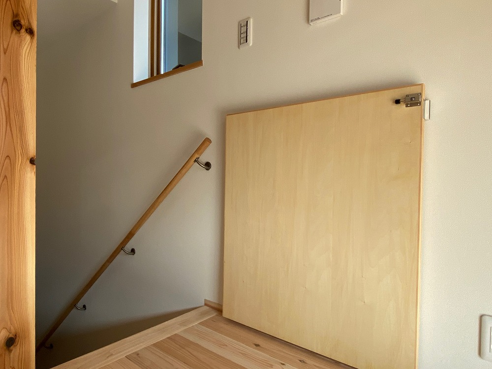 冷気止めと転落防止建具