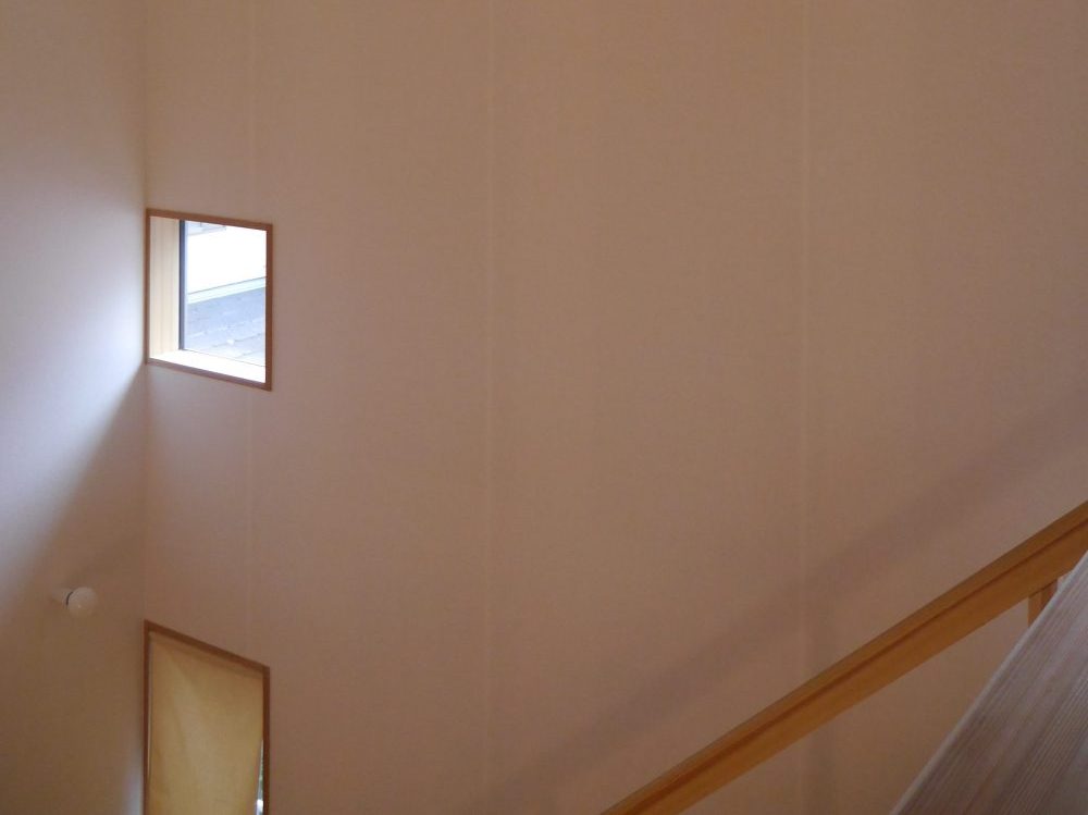 湿度の調節もしっかりとしてくれるので、空気が常に動いている全館空調のOMパッシブエアコンとの相性が抜群