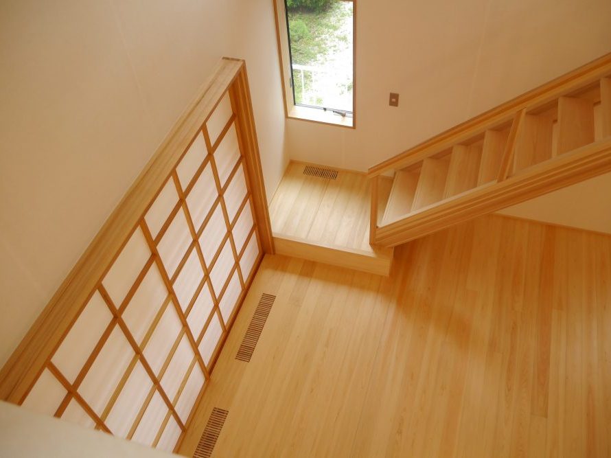 内装仕上げ材　ヴィーナスコートと薩摩中霧島壁