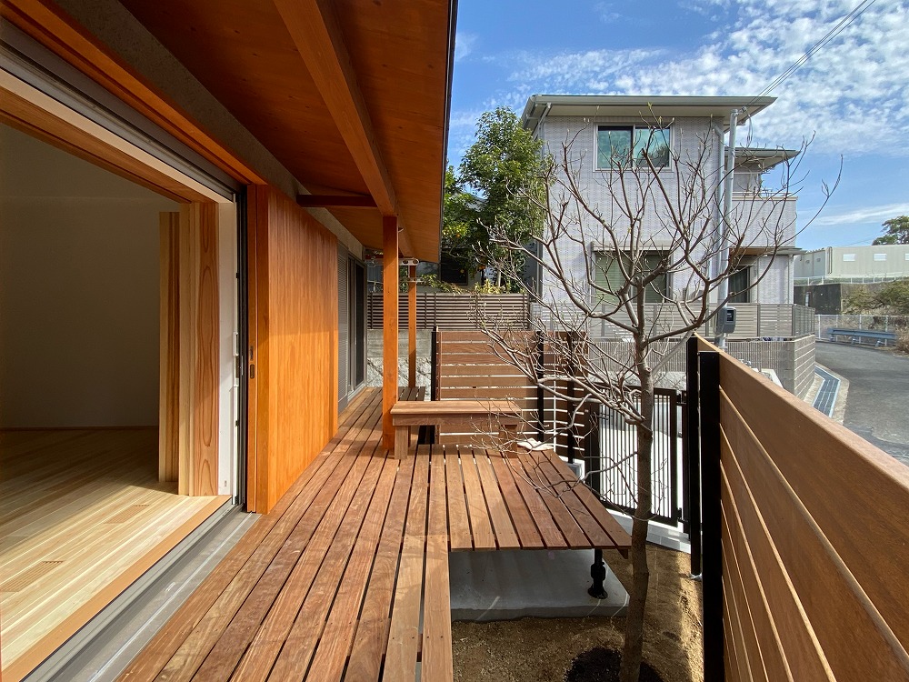 伊礼さんの書籍を見て建てたいと言う方の多くはこのような縁側を一緒に計画していく