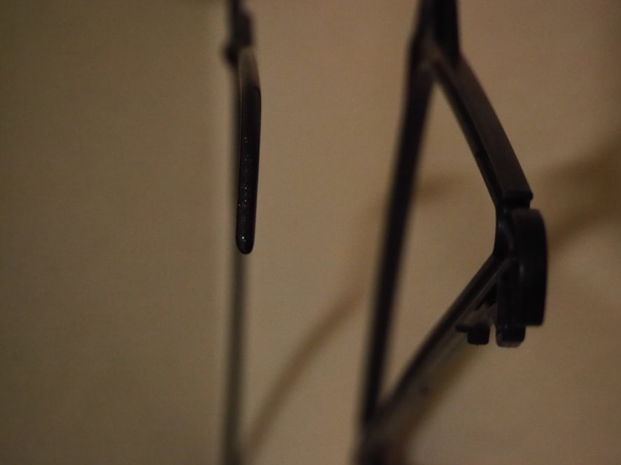 右が使い捨てハンガー。愛着はあるが整然と暮らすために思い切って断捨離したい