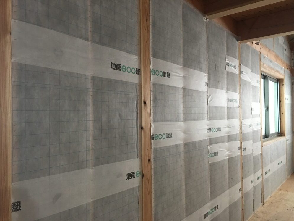 シートの内部はセルローズファイバーがパンパンに充填されている