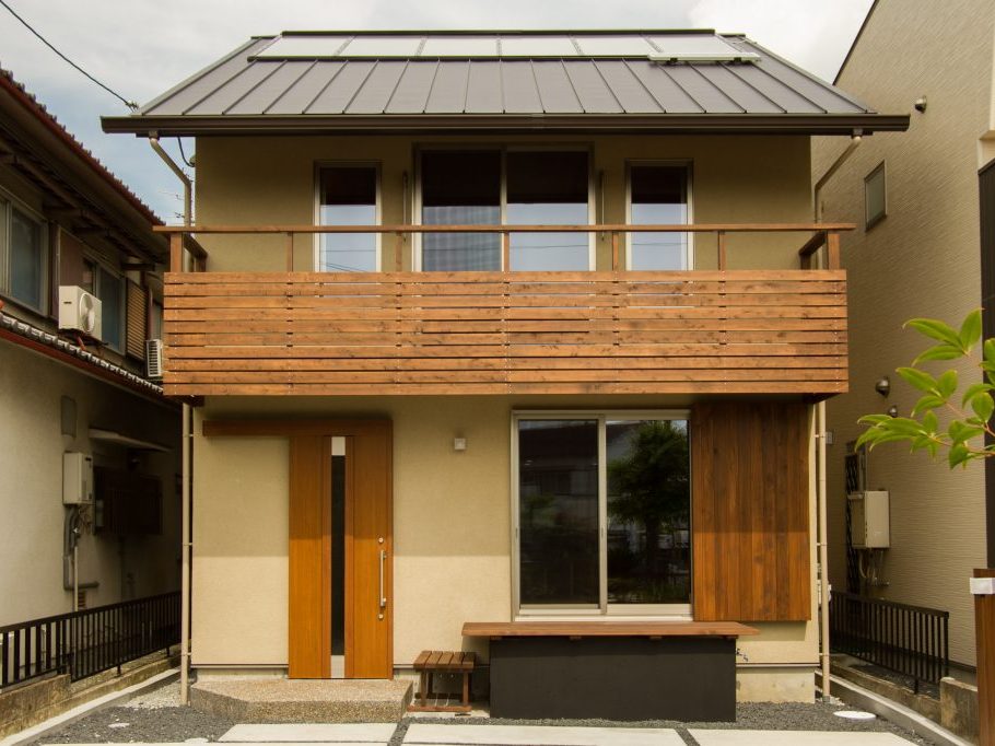 ガルバリウム鋼板は太陽熱の集熱にも使えOMソーラーと相性が良い