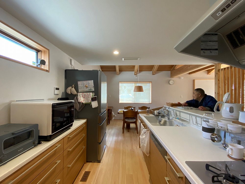 壁の仕上げは中霧島壁。調湿・風合いともこの上ない