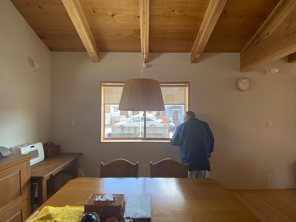 洗い物をしながら窓の景色を眺めることもできる