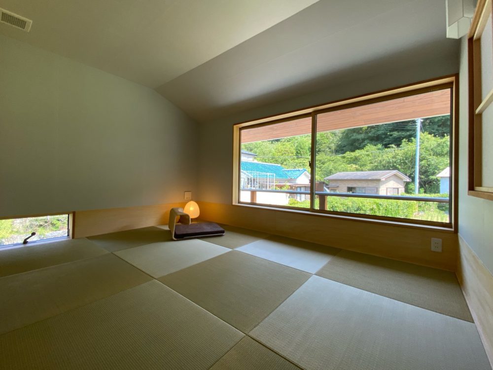 新築当初。&rdquo;青い&rdquo;とは文字通りのように感じる