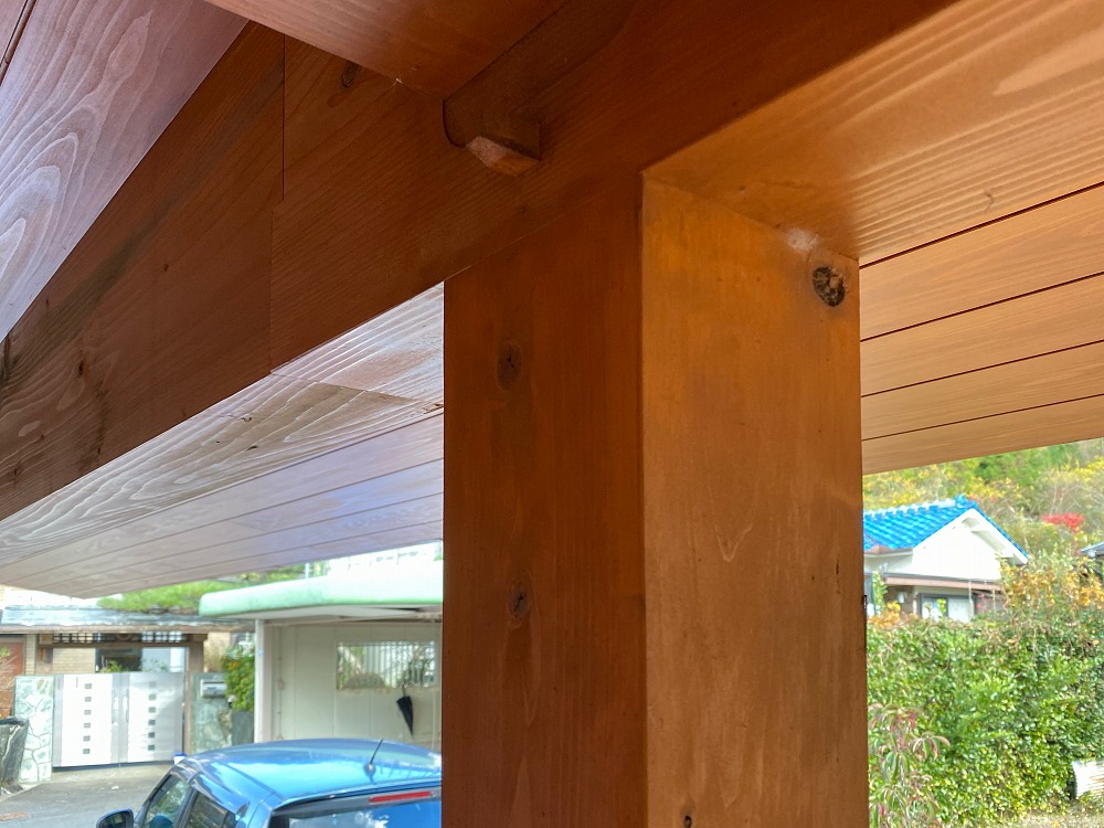 2階建て30坪では約250本もの込み栓をするのがソーラーコムスタイル