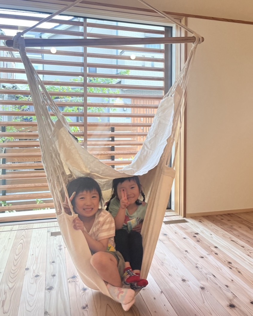 無垢材や自然素材は化学物質をほとんど使わないため、子どもの体にやさしい