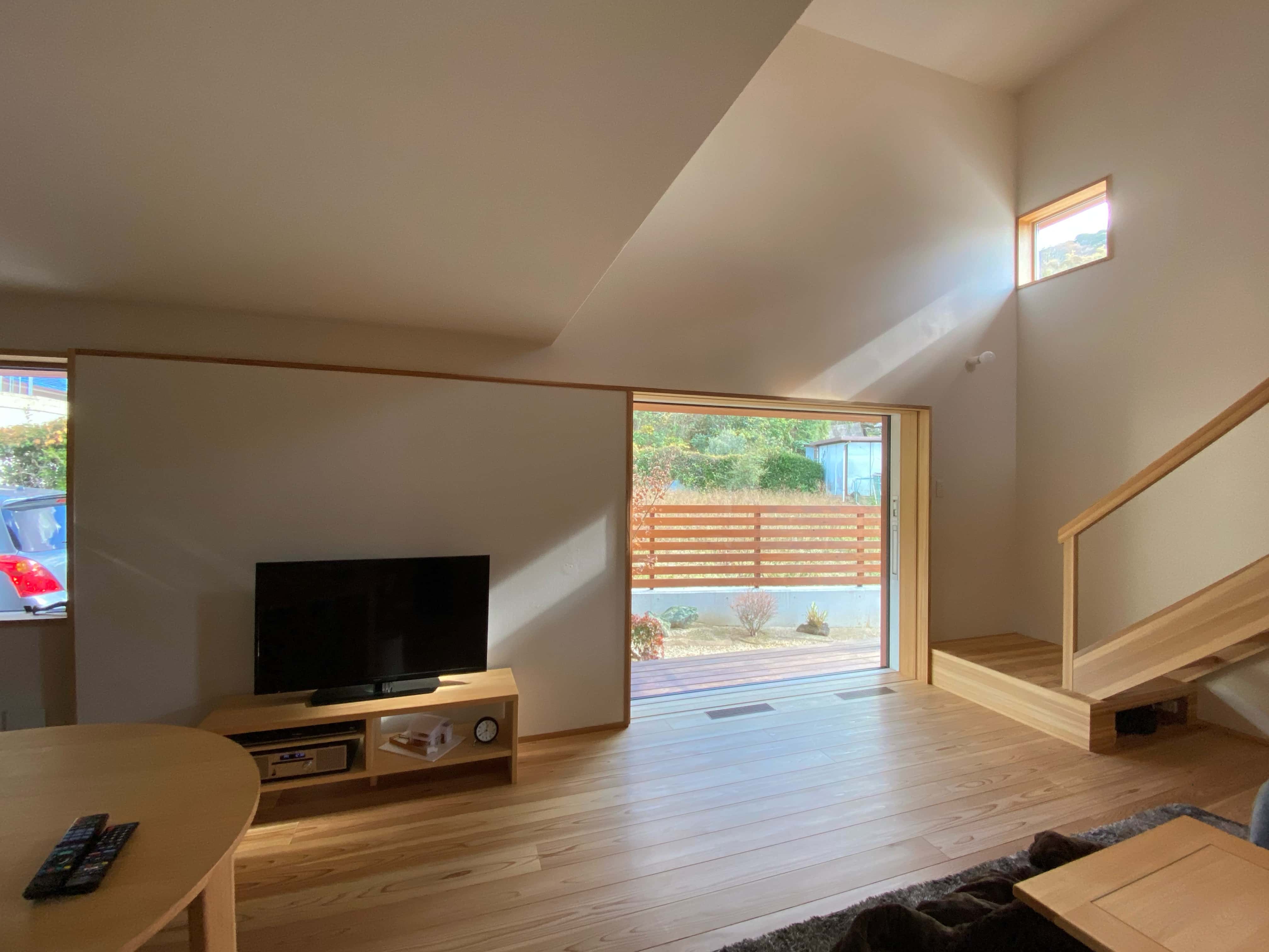 同じくソーラーコムのi-works1.0。低い部分は安心感があり、高い部分は開放感がある。