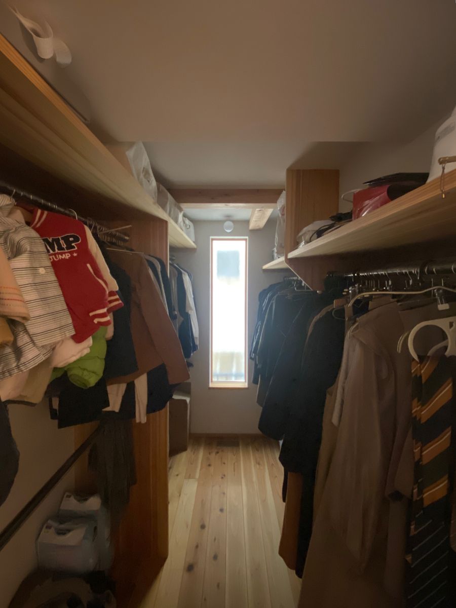 家族の収納はウォークイン一か所にまとめて各所は小さくするのが時短の定番