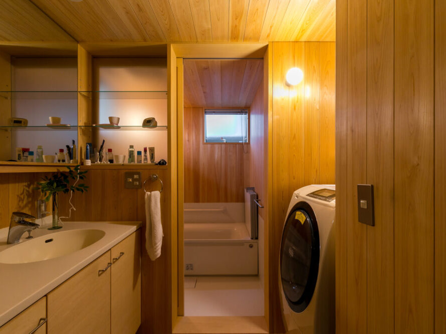 空間が繋がって見えるので全く小ささを感じない