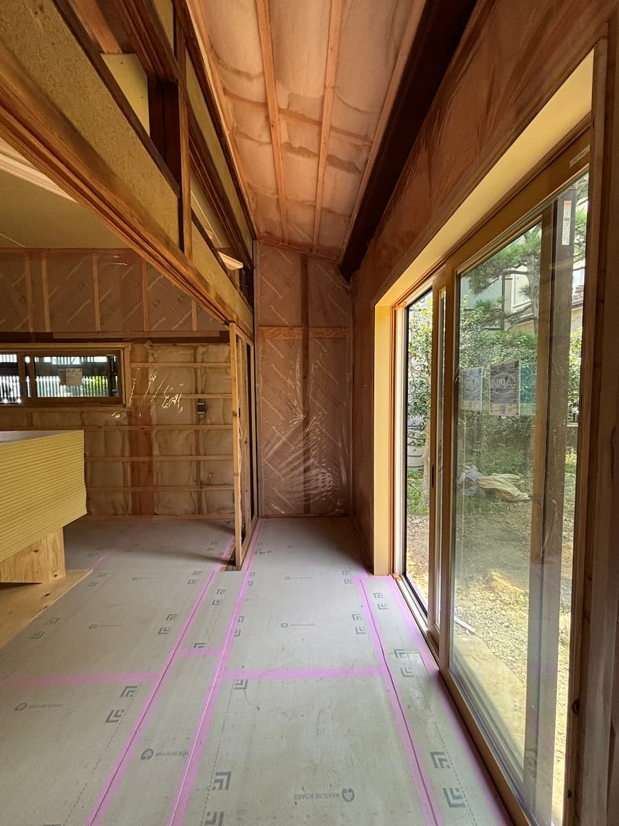 羊毛の断熱材は環境負荷が小さく、日本の湿気にも強い