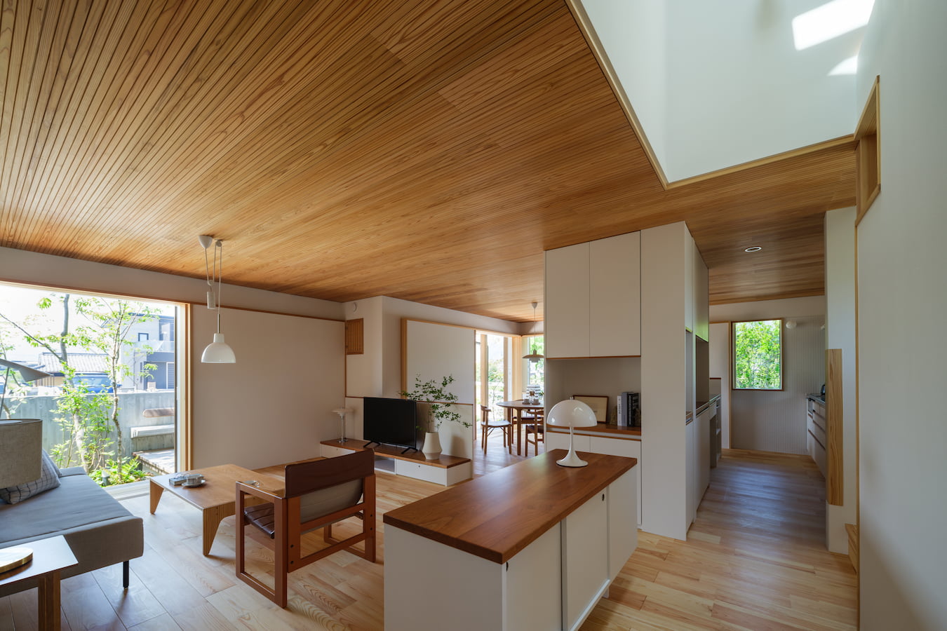 i-works、伊礼智、大阪、注文住宅、LW、新築、焼杉、そとん壁、工務店、木の家、木造、平屋、２階建て