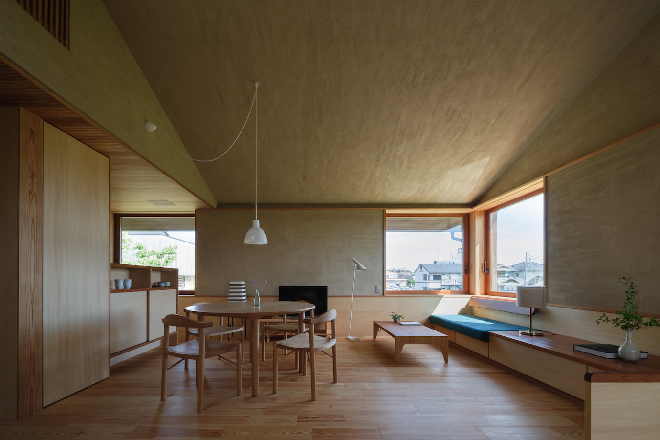 i-works、伊礼智、大阪、注文住宅、LW、新築、焼杉、そとん壁、工務店、木の家、木造、平屋、２階建て