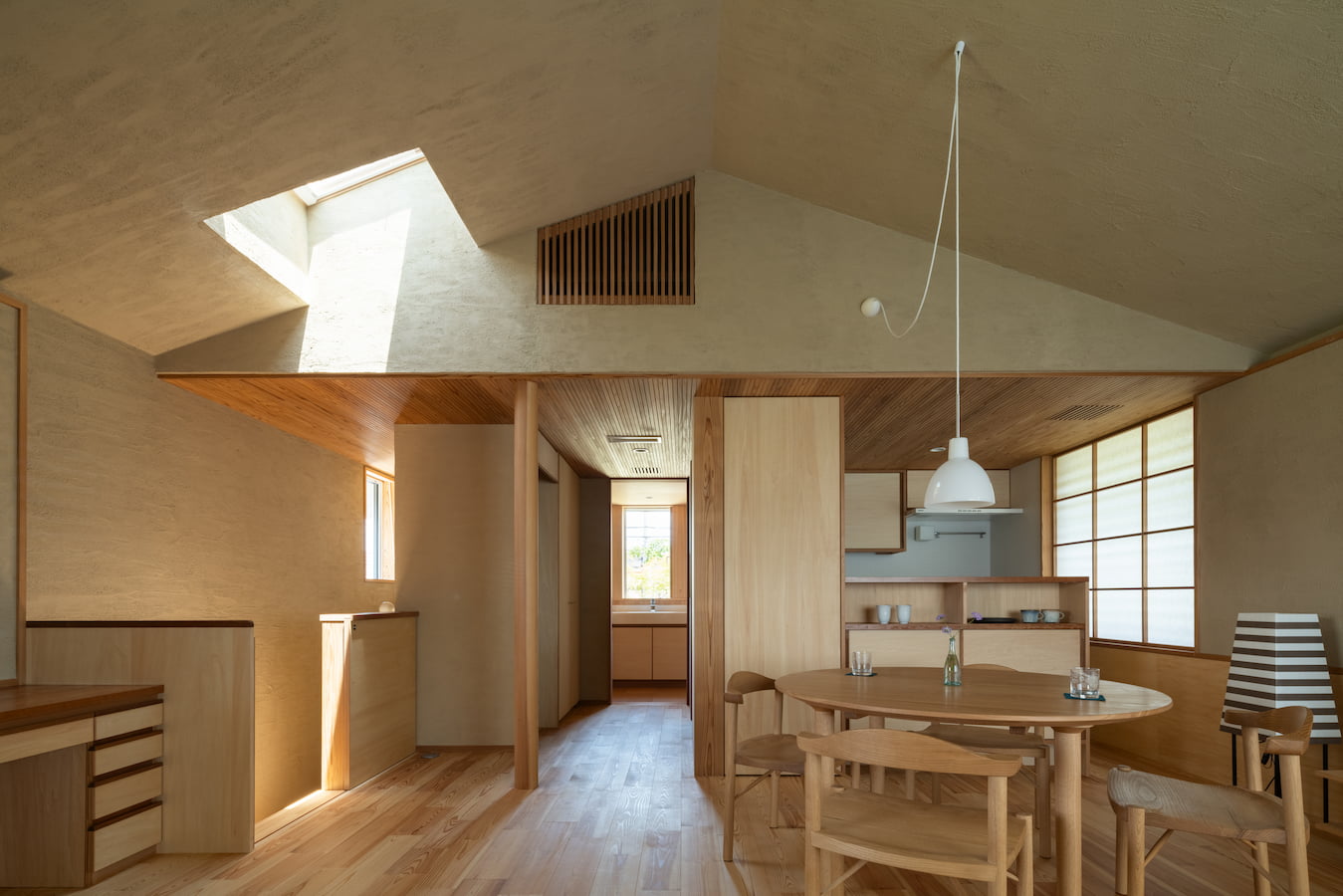 i-works、伊礼智、大阪、注文住宅、LW、新築、焼杉、そとん壁、工務店、木の家、木造、平屋、２階建て