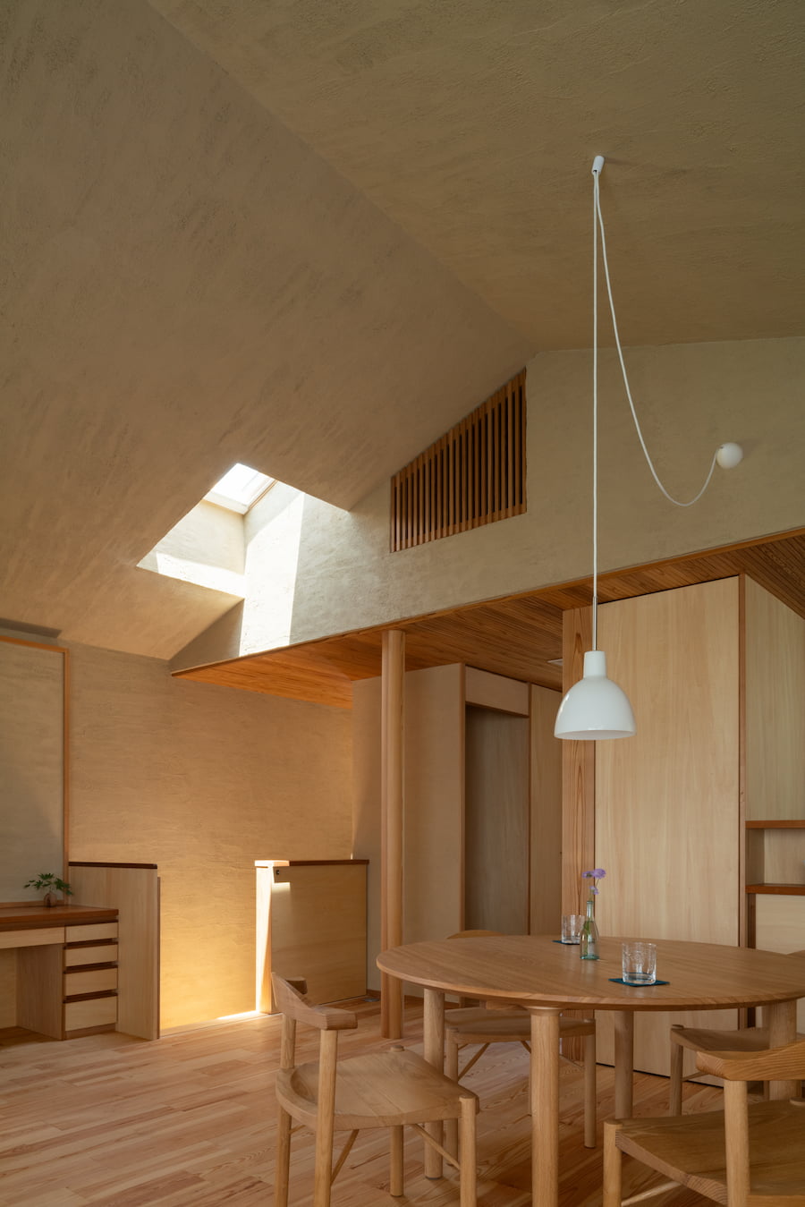 i-works、伊礼智、大阪、注文住宅、LW、新築、焼杉、そとん壁、工務店、木の家、木造、平屋、２階建て