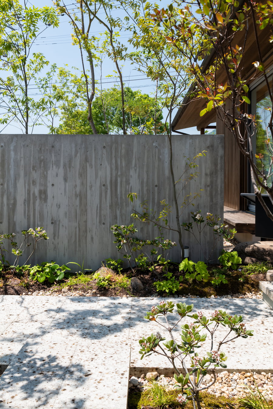 i-works、伊礼智、大阪、注文住宅、LW、新築、焼杉、そとん壁、工務店、木の家、木造、平屋、２階建て