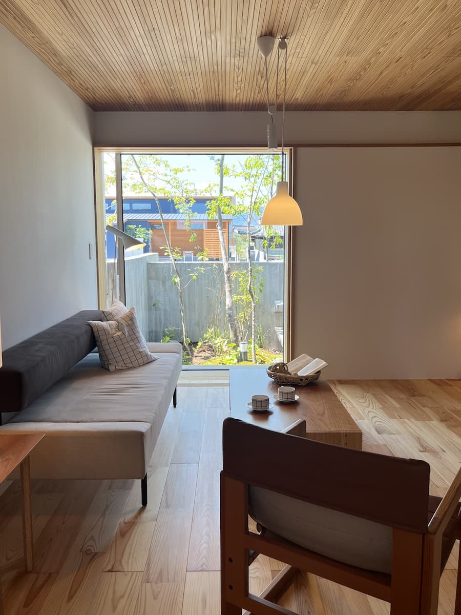 i-works、伊礼智、大阪、注文住宅、LW、新築、焼杉、そとん壁、工務店、木の家、木造、平屋、２階建て