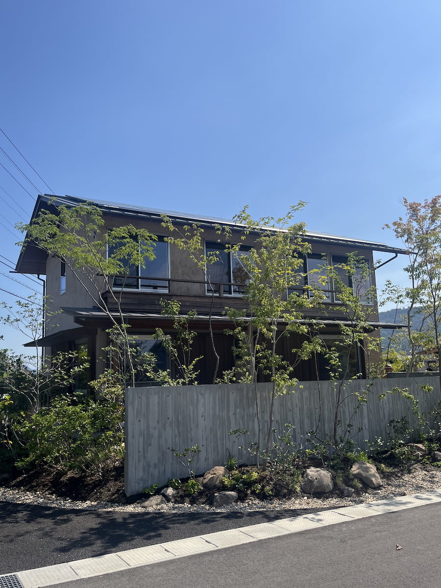 i-works、伊礼智、大阪、注文住宅、LW、新築、焼杉、そとん壁、工務店、木の家、木造、平屋、２階建て