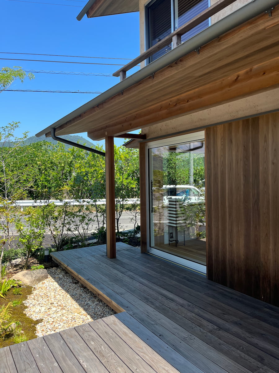 i-works、伊礼智、大阪、注文住宅、LW、新築、焼杉、そとん壁、工務店、木の家、木造、平屋、２階建て