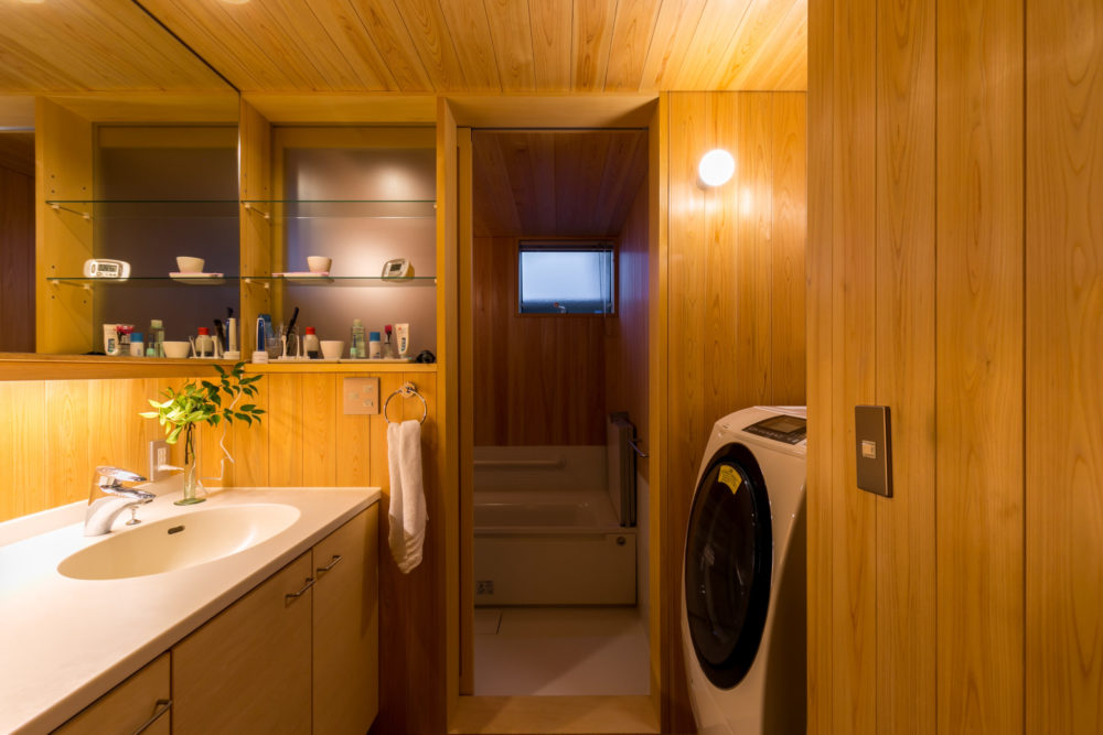 伊礼智氏の設計で、肉体的にも精神的にもとても楽に暮らせる